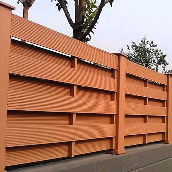 Installation facile Clôture de jardin personnalisée WPC en plastique composite bois extérieur de haute qualité 6 * 6FT
