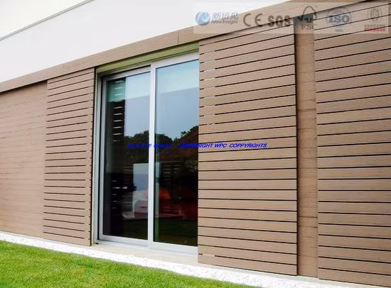 La barrière composée en plastique en bois libre d'entretien extérieur lambrisse la barrière imperméable de WPC